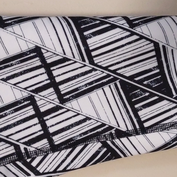 Style Reform Black White Crop Leggings Medium - Picture 4 of 7